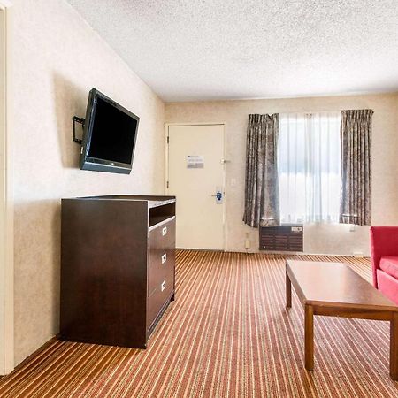 Rodeway Inn & Suites El Cajon San Diego East エクステリア 写真