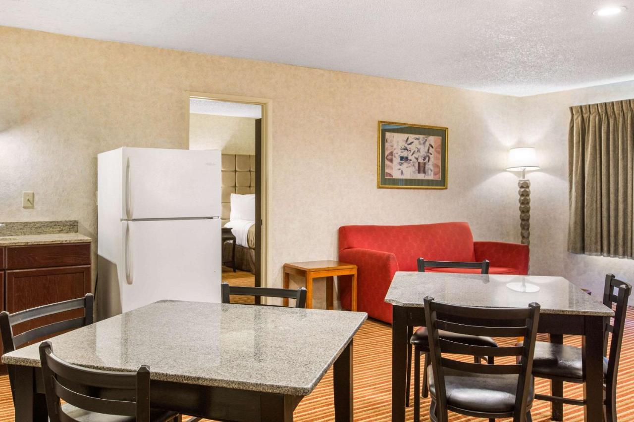 Rodeway Inn & Suites El Cajon San Diego East エクステリア 写真